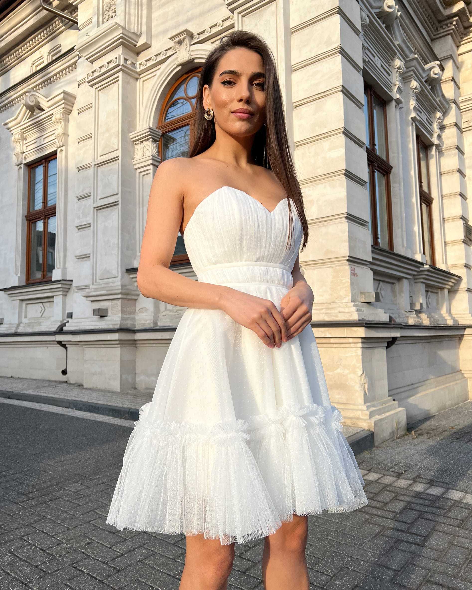 Rochie de ocazie alba scurta din dantela cu corset - BELLADRESS