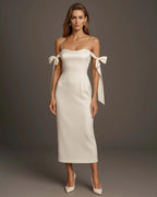 Rochie alba eleganta cu silueta ajustata si bretele evazate pentru petreceri speciale